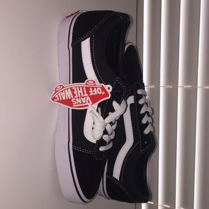 Suede/canvas black/white low top vans size 8.5